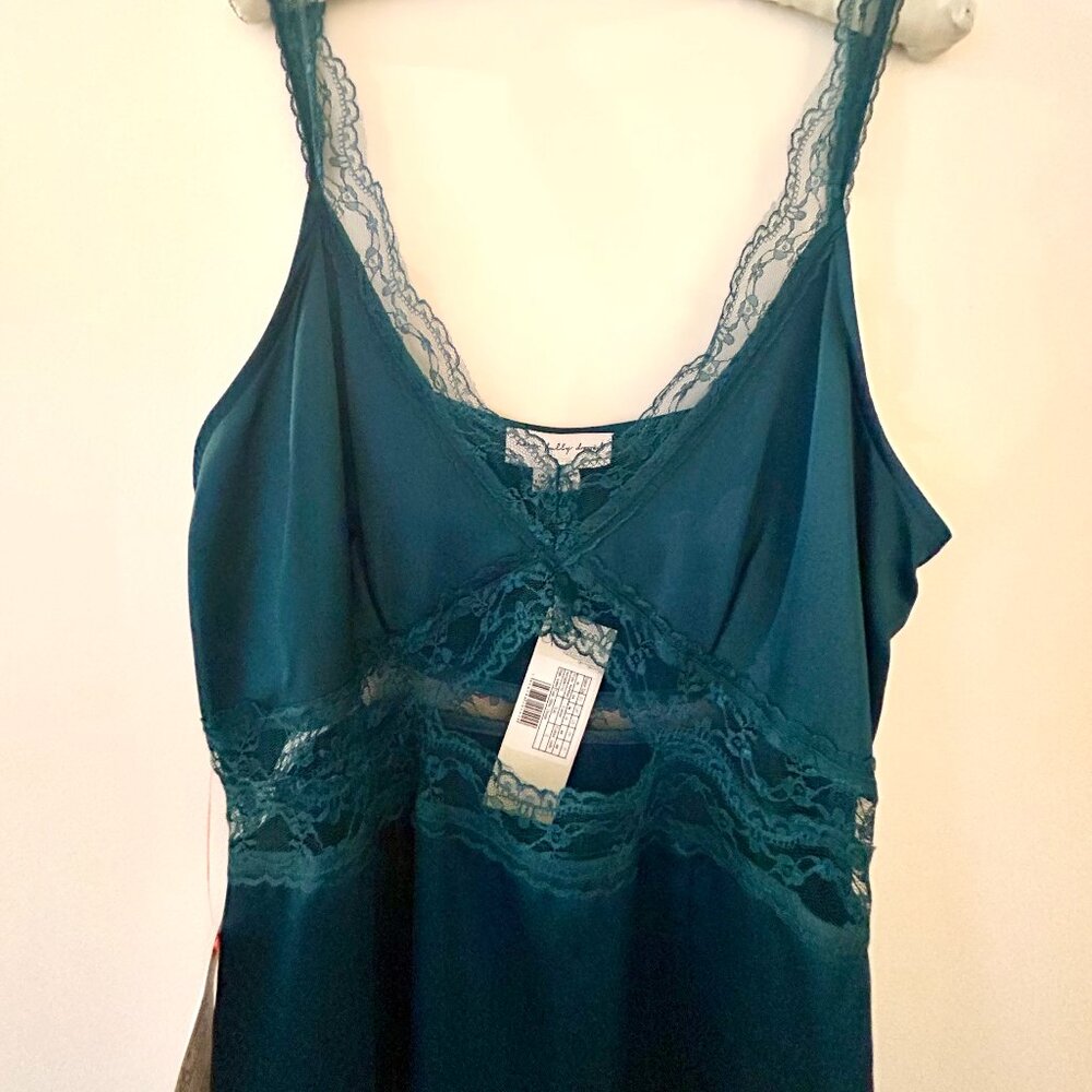 Never Fully Dressed Teal Lace and Satin Dress - Picture 5 of 7